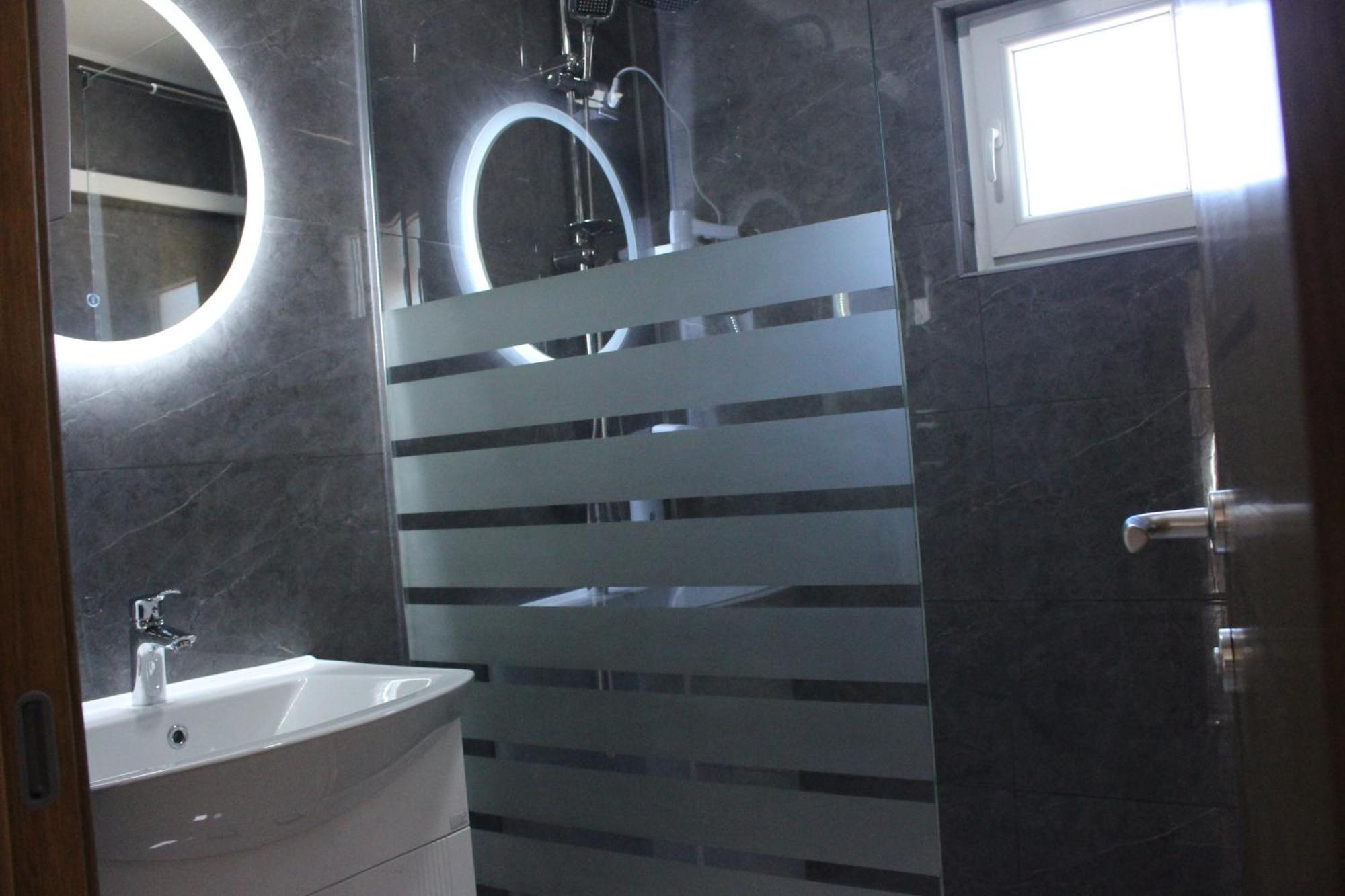 Apartmani Ramonda Teslić Buitenkant foto